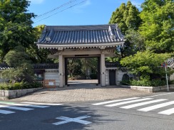 寺院入口